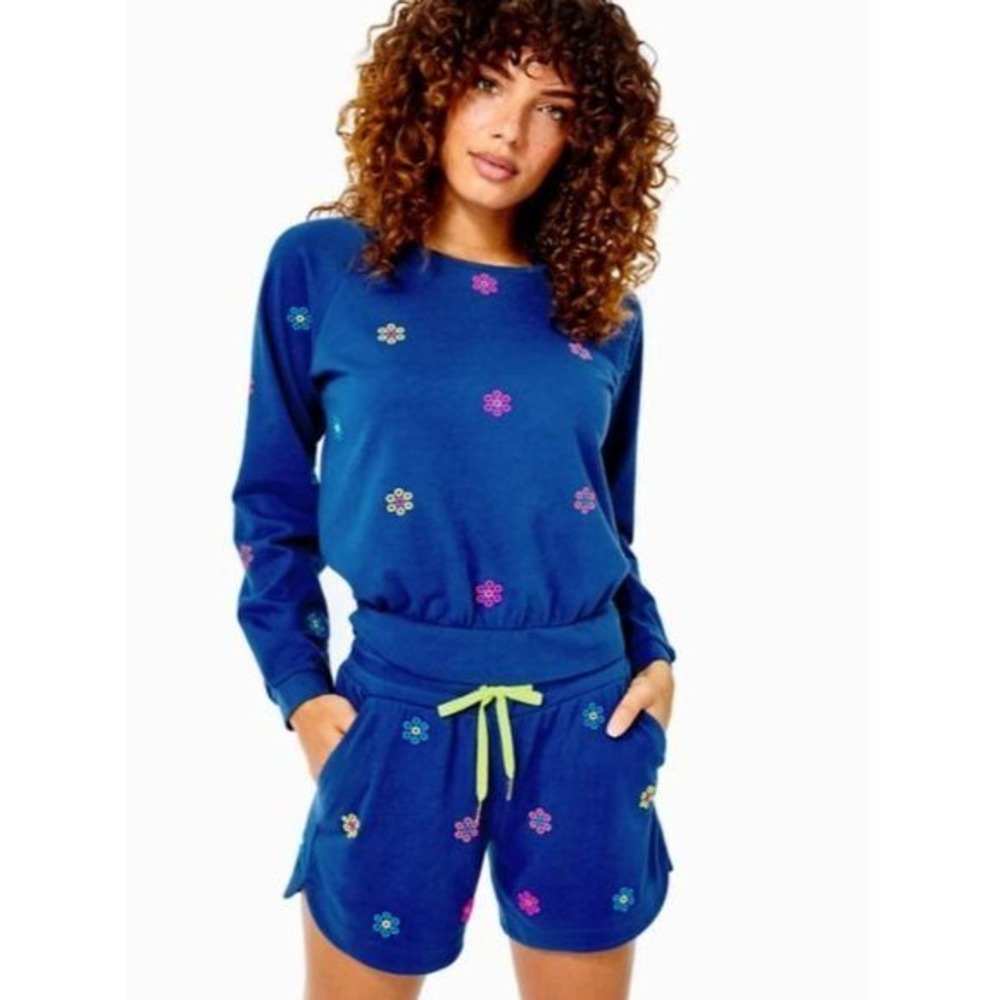 NWT Lilly Pulitzer Landyn Kylar Knit Short Sz XL Navy Daisy Embroidered Lounge - Picture 2 of 8